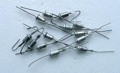 Фотография стабилитронов Д814